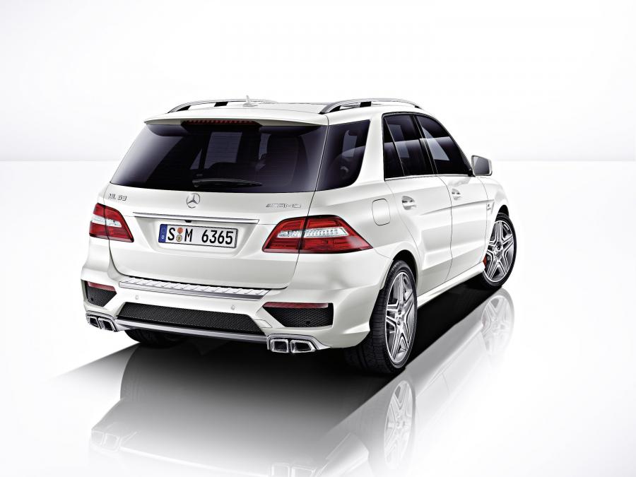  Mercedes-Benz ML63 AMG 2012 года  (фото 62 из 70)